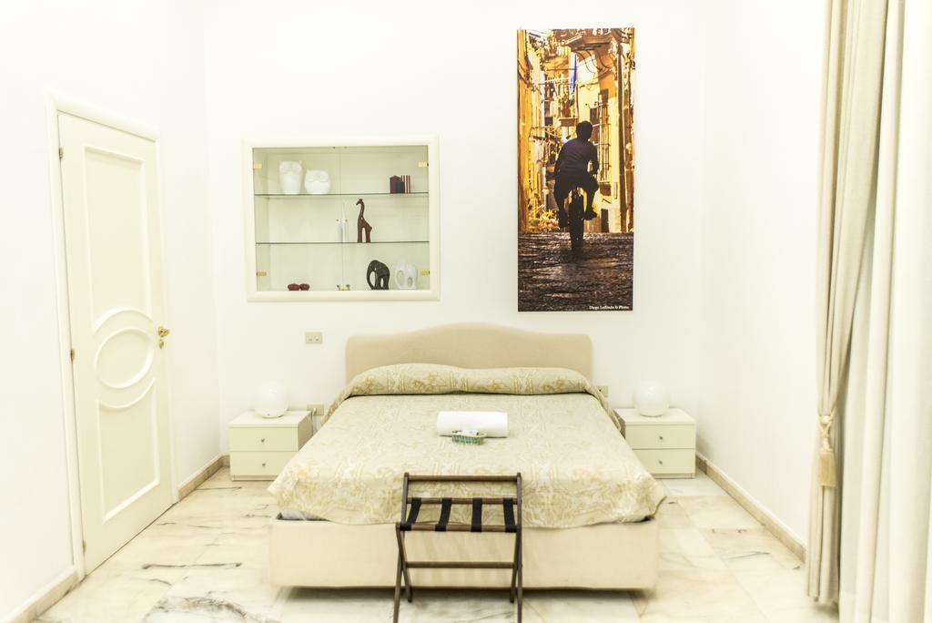 B&B Palazzo Ruffo Di Bagnara Neapel Zimmer foto