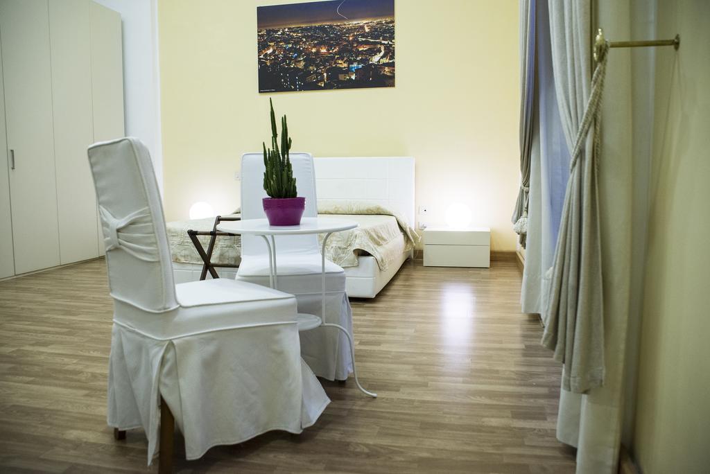 B&B Palazzo Ruffo Di Bagnara Neapel Zimmer foto